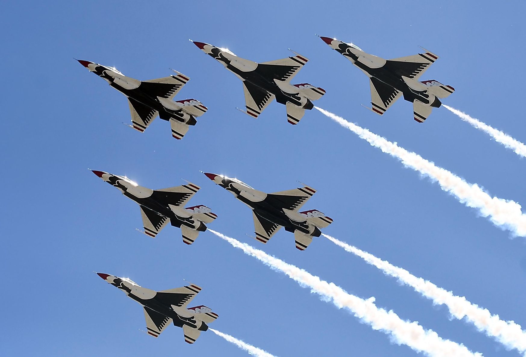 Thunderbirds arrive 1